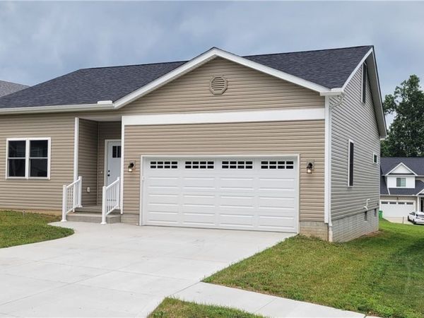 385 Thorn Way , Doylestown, OH 44230