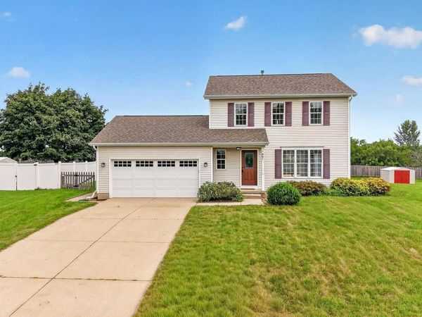 861 Vista Ridge Drive, Mount Horeb, WI 53572