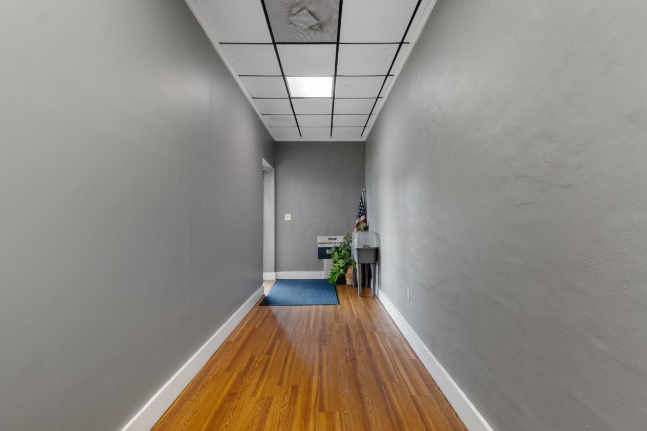 1530 Highmarket St. Photo 5