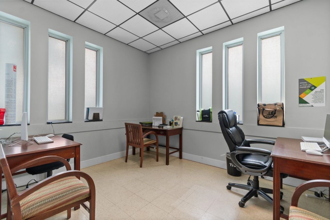 1530 Highmarket St. Photo 8