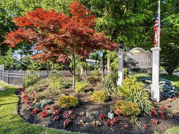 86 Cardinal Lane, Unit 2B, Islip, NY 11751