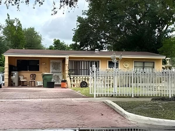 885 NW 131st Street , Other Florida, FL 33168