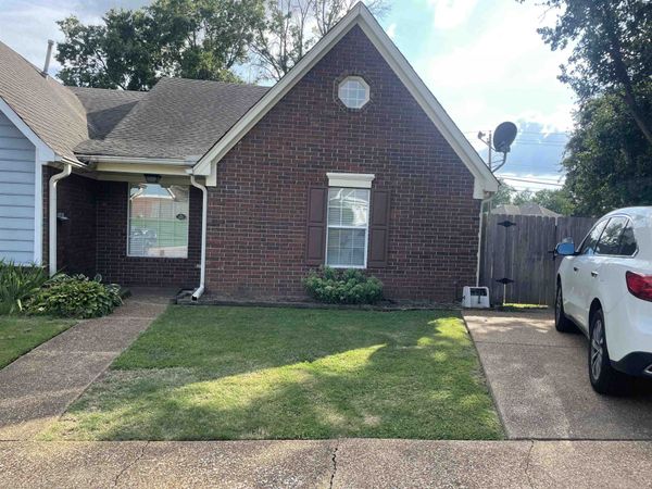 6557 S SUNGATE DR, Bartlett, TN 38135