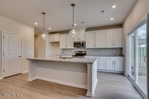 4509 Hartshorn Circle Photo 7