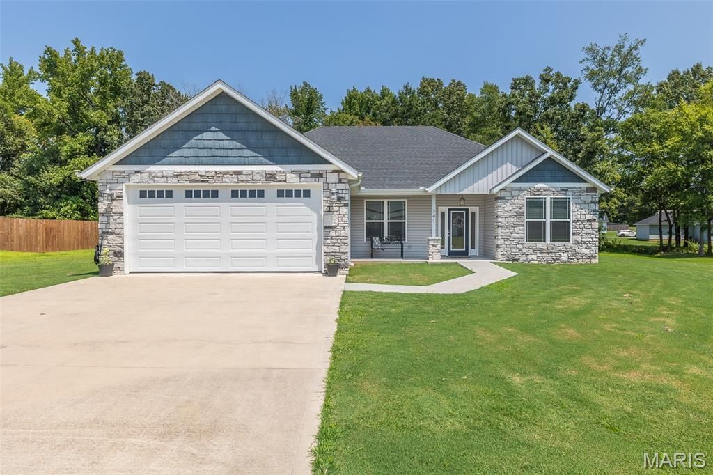 341 Wellington Drive, Poplar Bluff, MO 63901 Main Photo