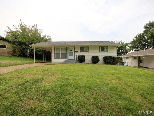 108 Perthshire Road , Unincorporated, MO 63137