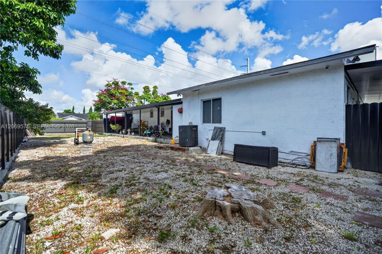 10660 SW 164th St , Miami, FL 33157 Photo