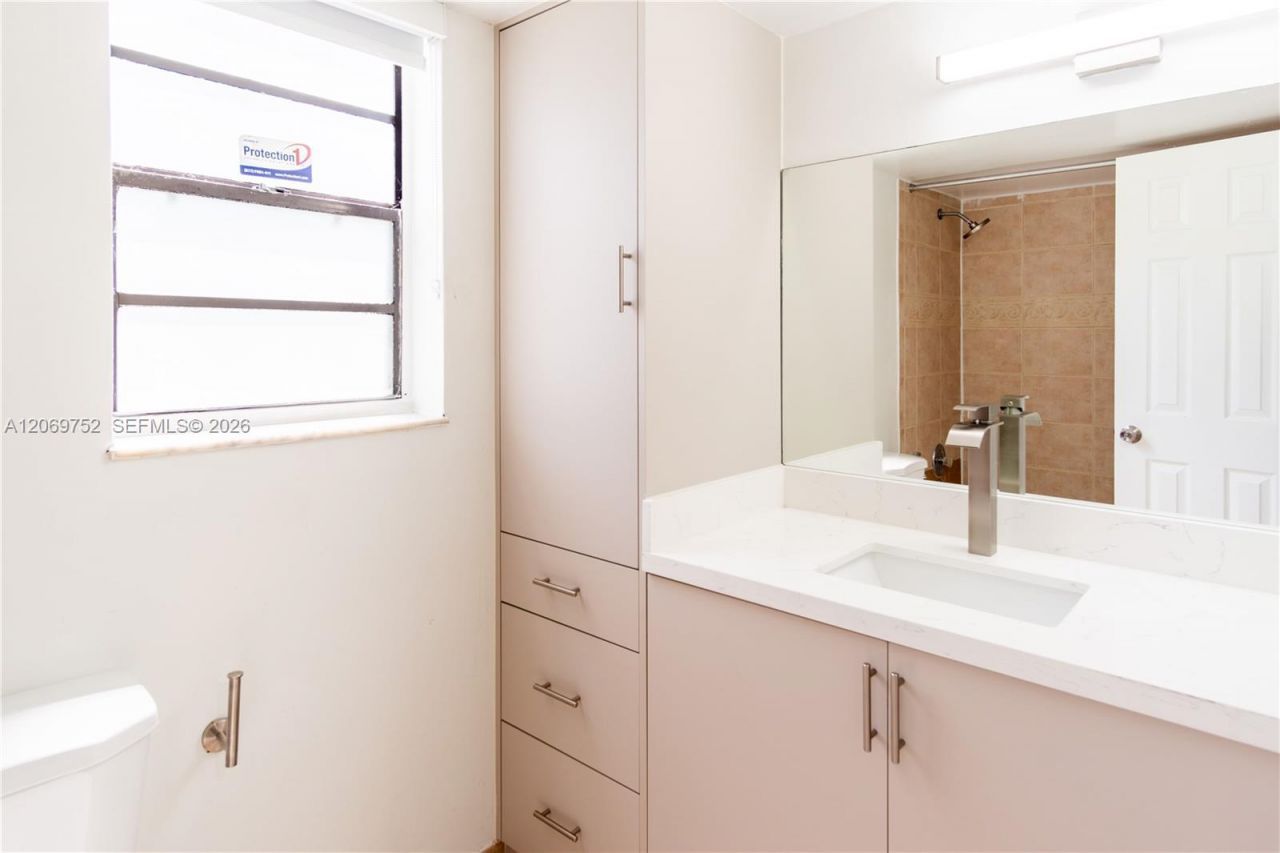 Please Call For Address, Unit 134, Miami, FL 33172 Photo