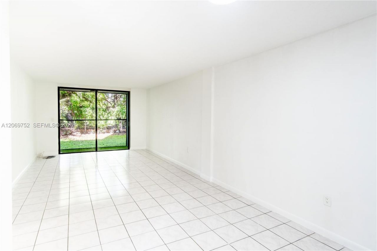 Please Call For Address, Unit 134, Miami, FL 33172 Photo