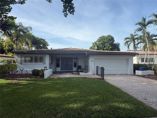1532 Trillo Ave , Coral Gables, FL 33146
