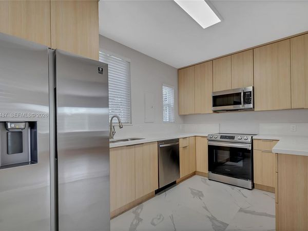 3783 SW 27th St, Miami, FL 33134