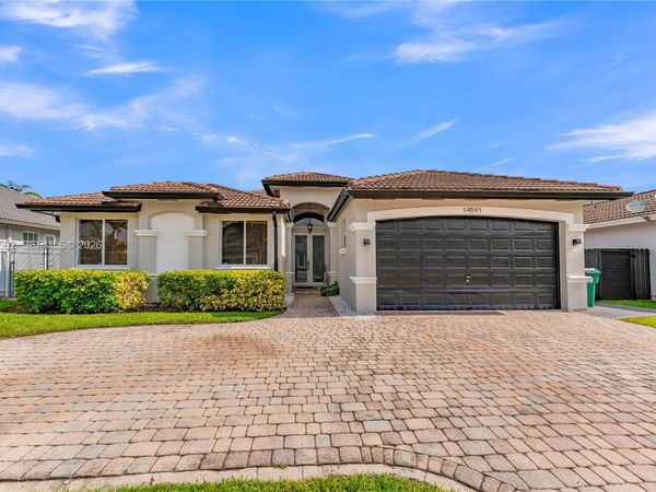 14591 SW 30th St , Miami, FL 33175