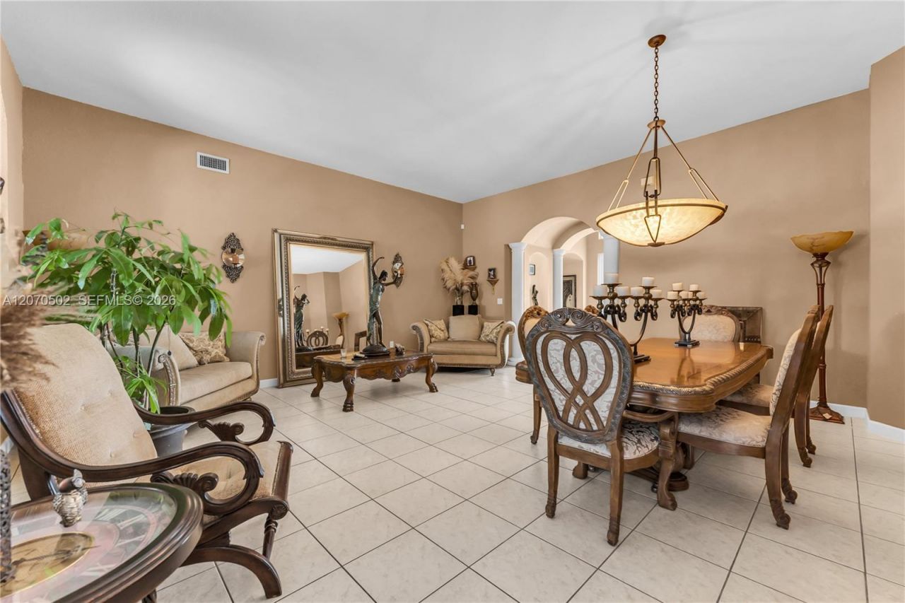 14591 SW 30th St , Miami, FL 33175 Photo