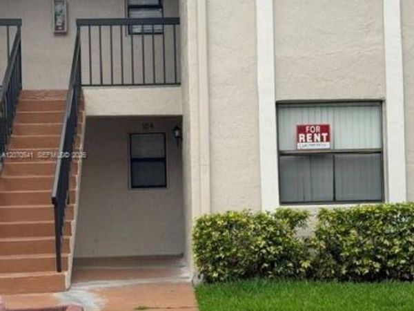 9704 Hammocks Blvd , Unit 104, Miami, FL 33196