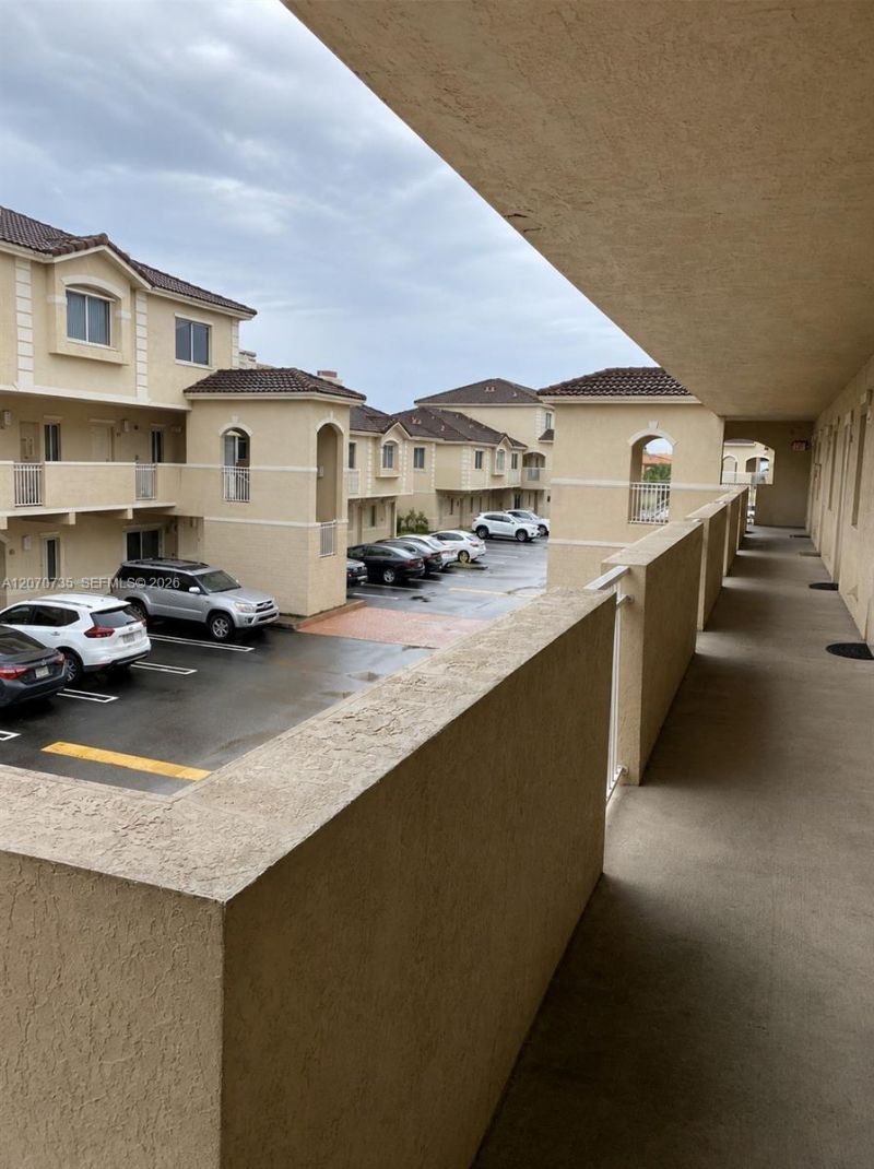 7991 NW 8th St , Unit 110, Miami, FL 33126 Photo