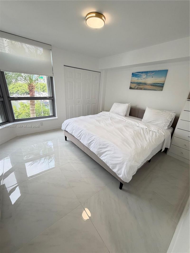 3500 Mystic Pointe Dr , Unit 405, Aventura, FL 33180 Photo