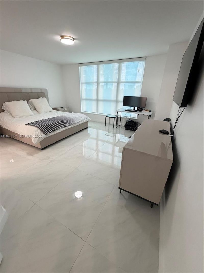 3500 Mystic Pointe Dr , Unit 405, Aventura, FL 33180 Photo