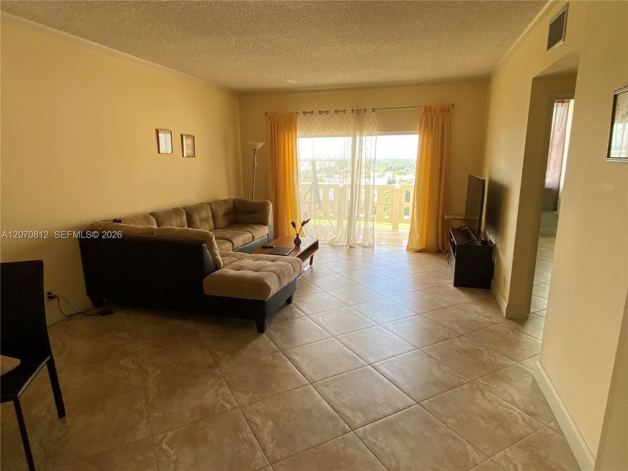 4330 Hillcrest Dr , Unit 1009, Hollywood, FL 33021 Photo
