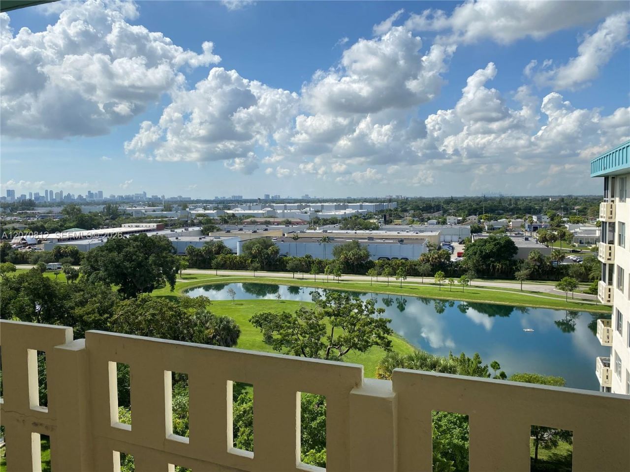 4330 Hillcrest Dr , Unit 1009, Hollywood, FL 33021 Photo