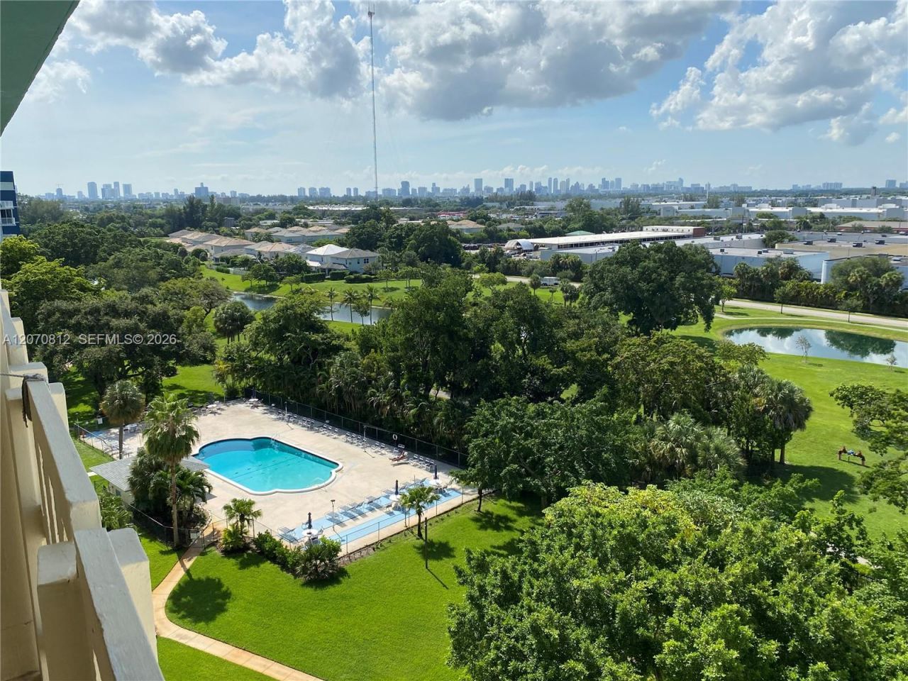 4330 Hillcrest Dr , Unit 1009, Hollywood, FL 33021 Photo