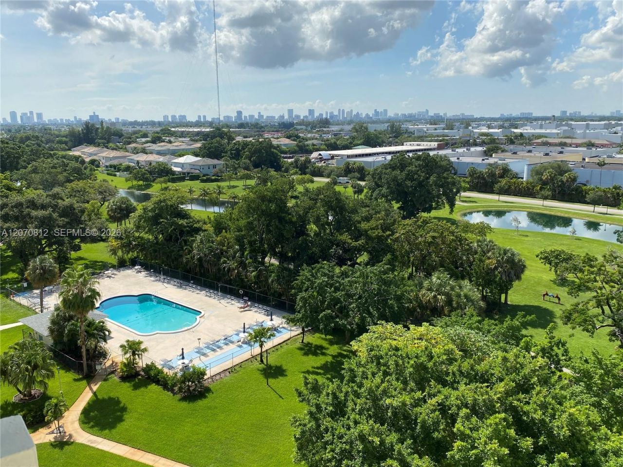 4330 Hillcrest Dr , Unit 1009, Hollywood, FL 33021 Photo