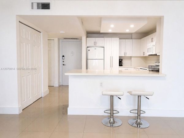 1865 S Ocean Dr , Unit 8I, Hallandale Beach, FL 33009