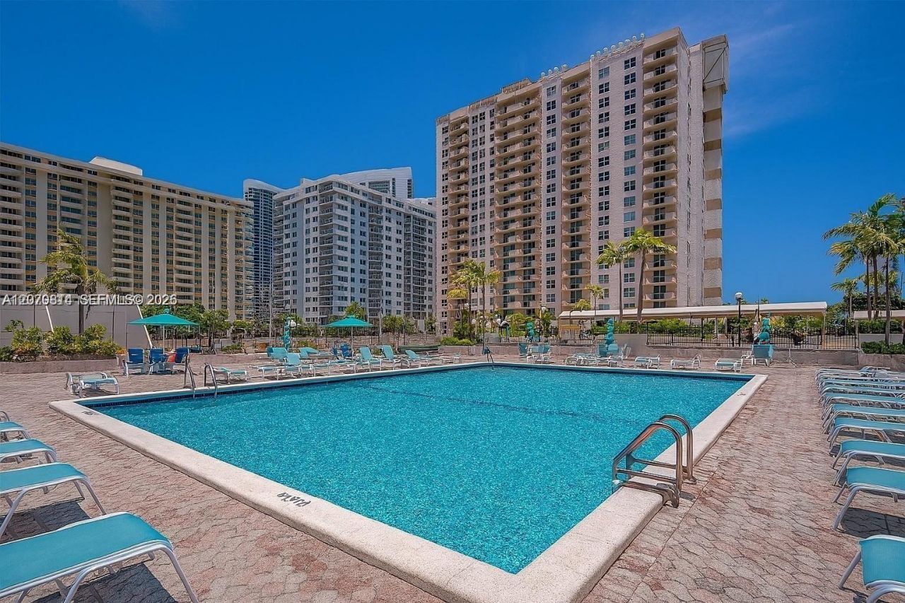 1865 S Ocean Dr , Unit 8I, Hallandale Beach, FL 33009 Photo
