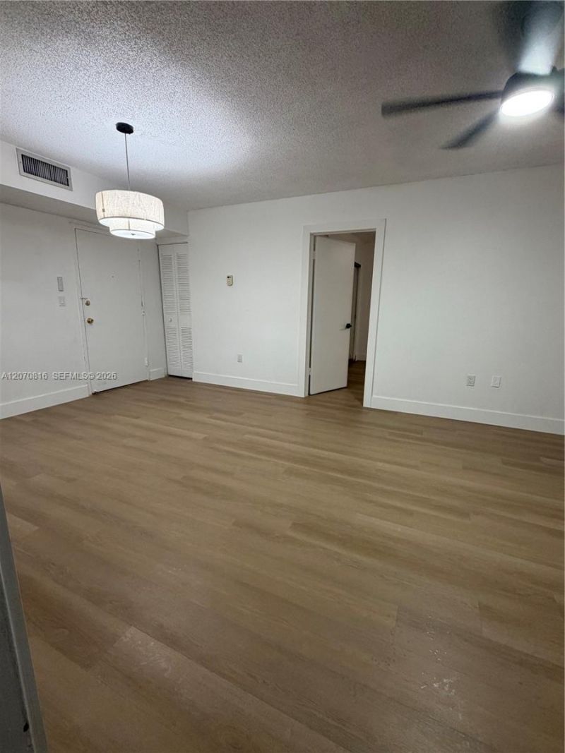 4713 NW 7th St, Unit 409-1, Miami, FL 33126 Photo