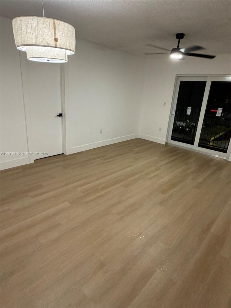 4713 NW 7th St, Unit 409-1, Miami, FL 33126 Photo