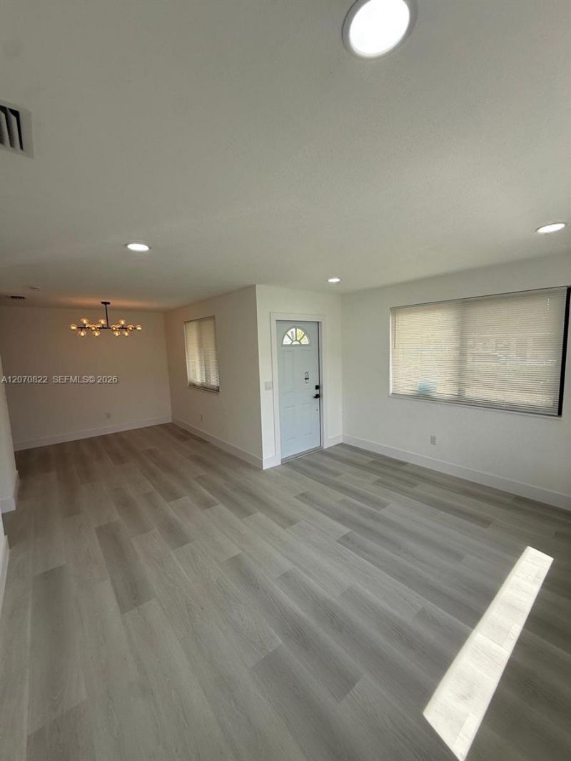 2944 NW 61st St, Miami, FL 33142 Photo