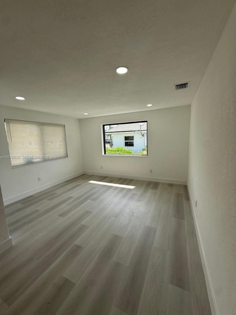 2944 NW 61st St, Miami, FL 33142 Photo