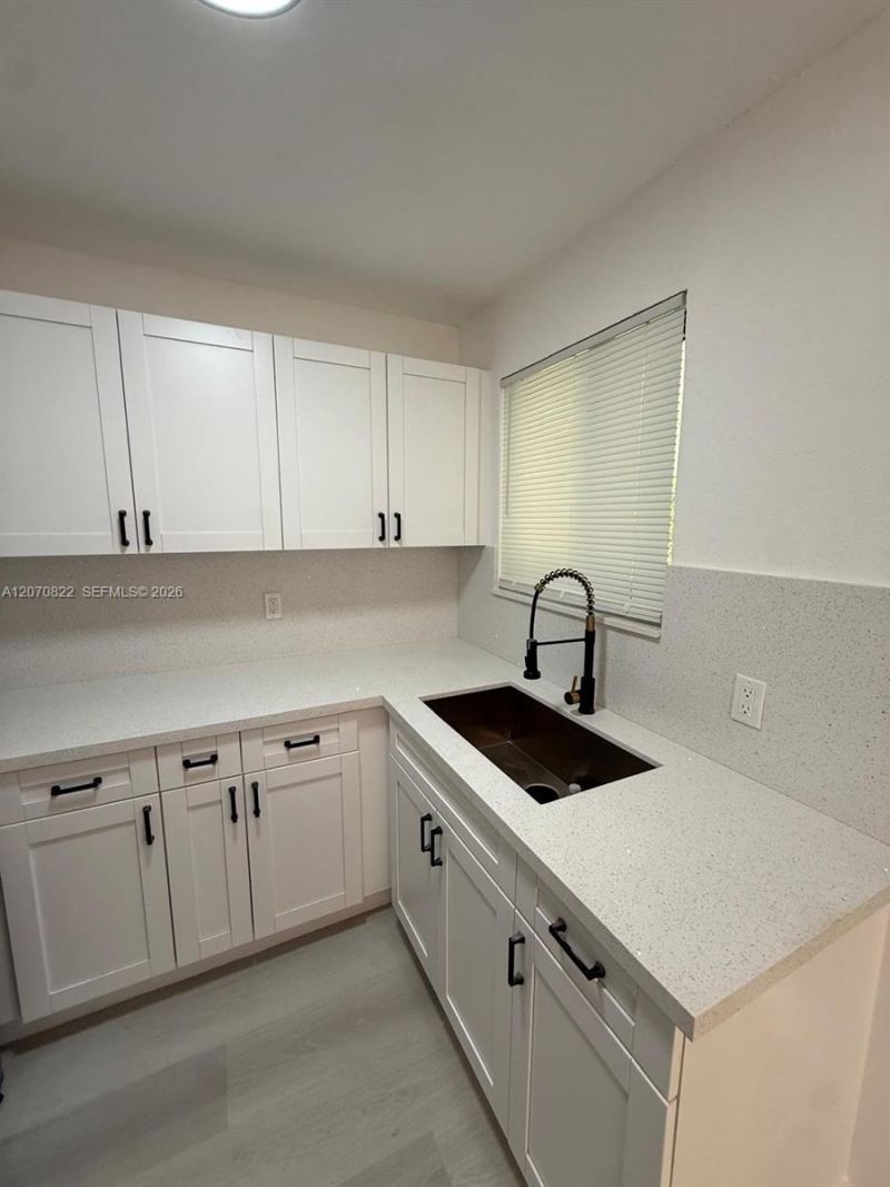 2944 NW 61st St, Miami, FL 33142 Photo