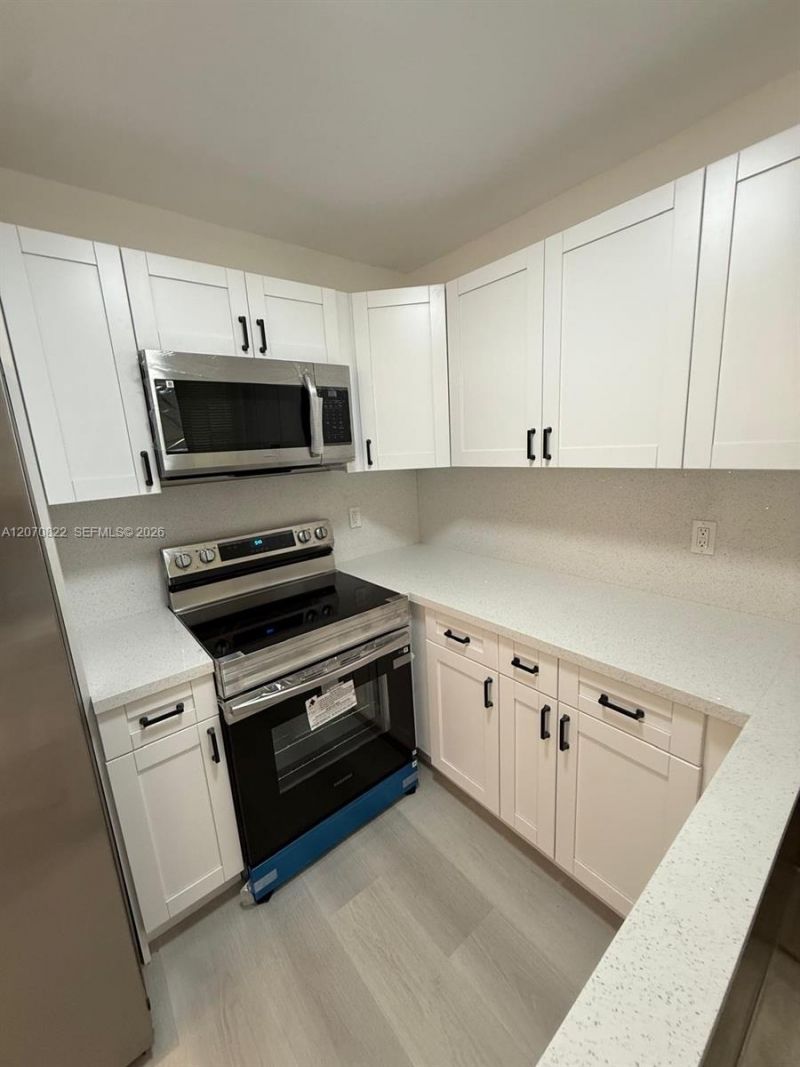 2944 NW 61st St, Miami, FL 33142 Photo