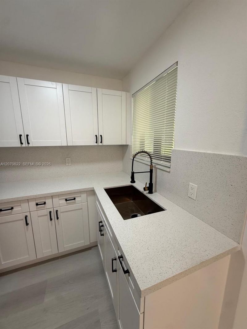 2944 NW 61st St, Miami, FL 33142 Photo