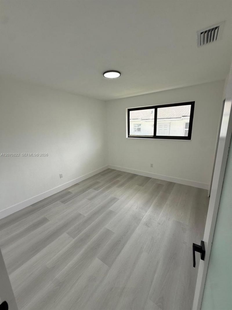 2944 NW 61st St, Miami, FL 33142 Photo