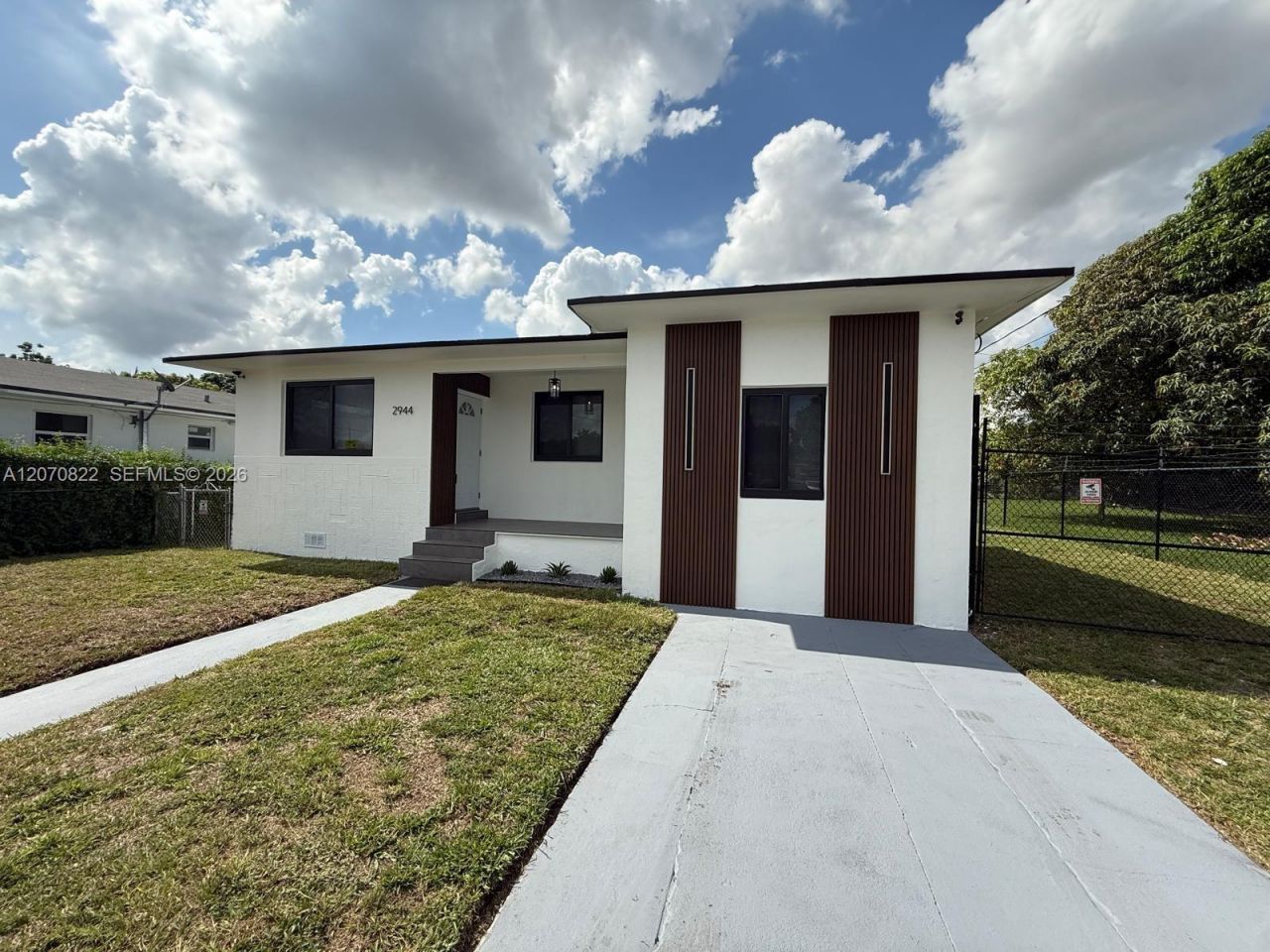2944 NW 61st St, Miami, FL 33142 Photo