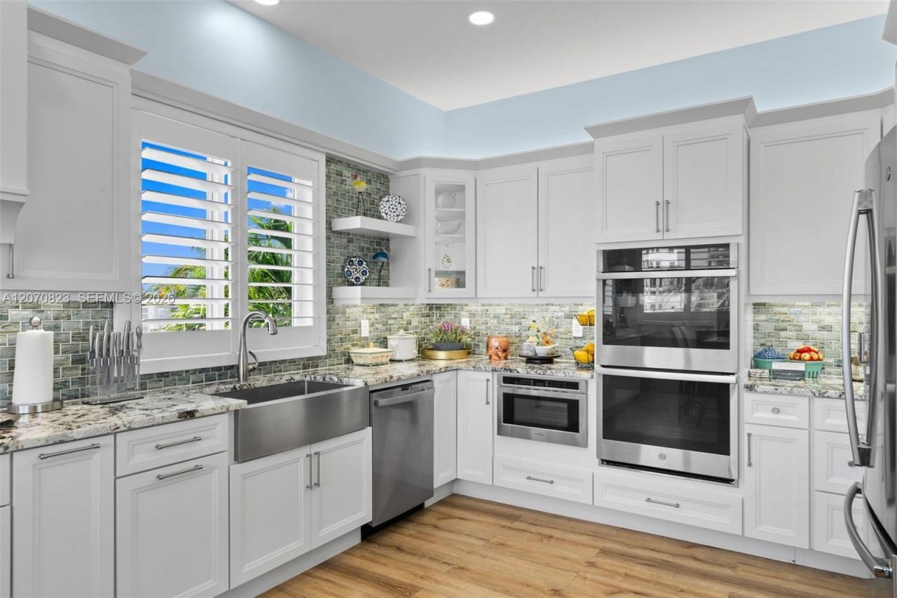 311 N N Surf Rd , Hollywood, FL 33019 Photo