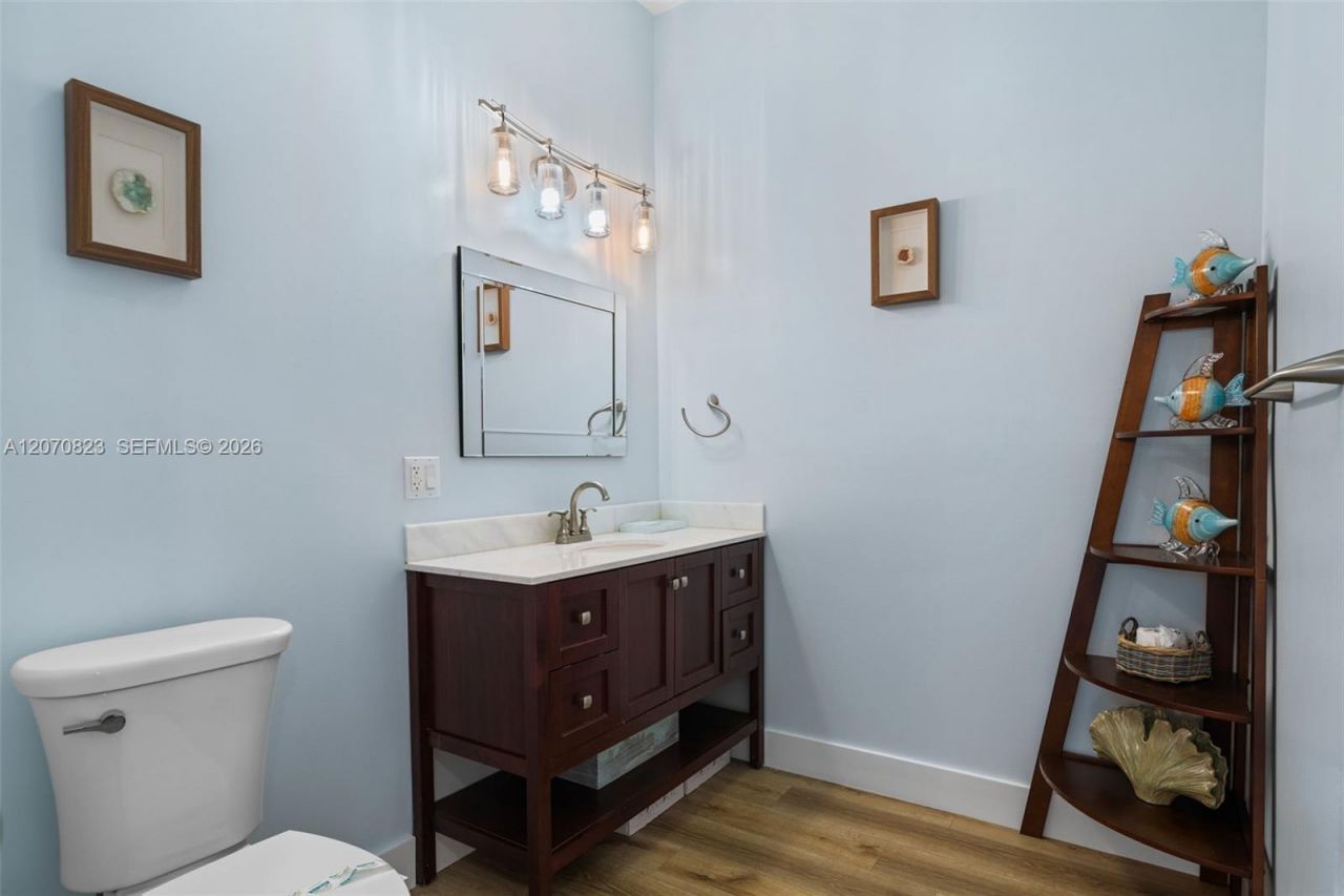 311 N N Surf Rd , Hollywood, FL 33019 Photo
