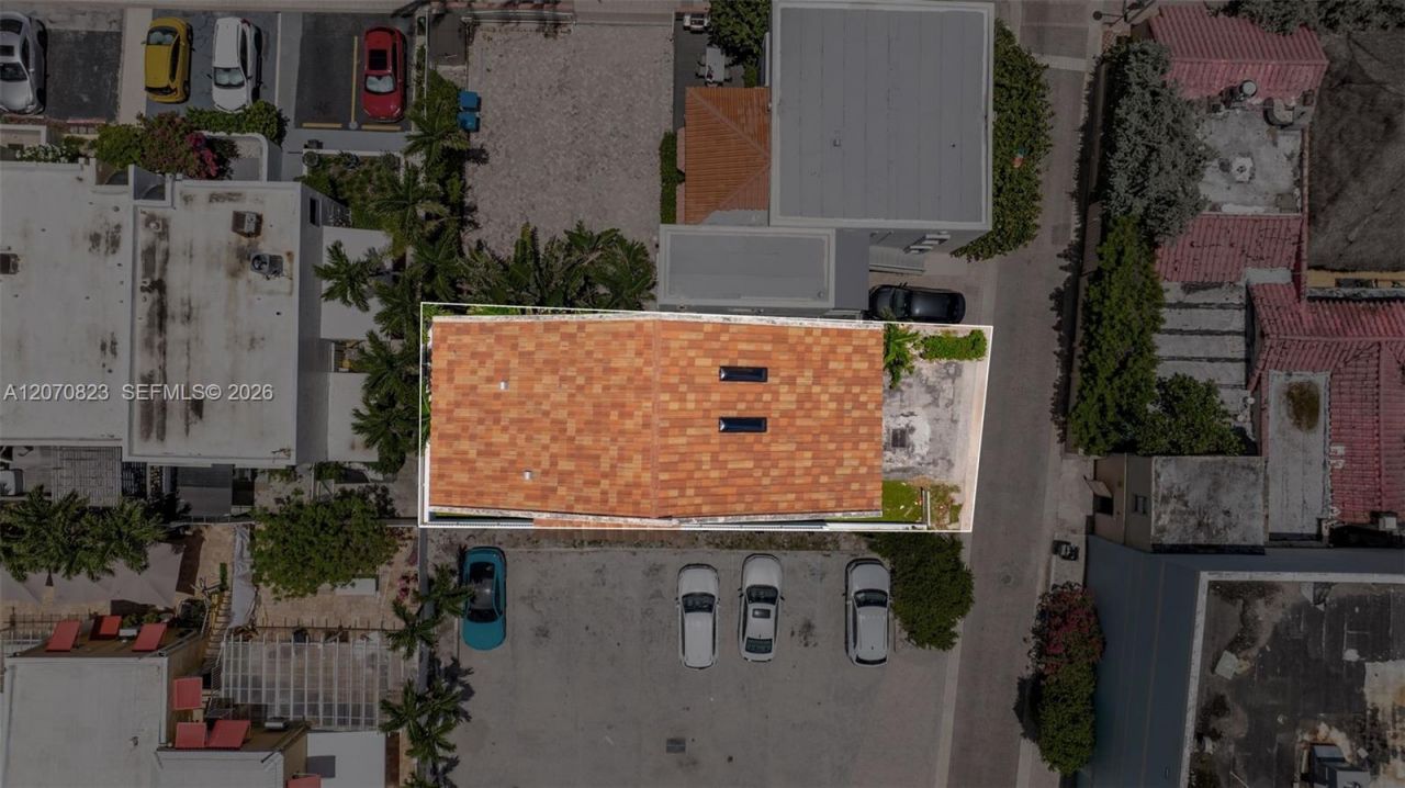 311 N N Surf Rd , Hollywood, FL 33019 Photo