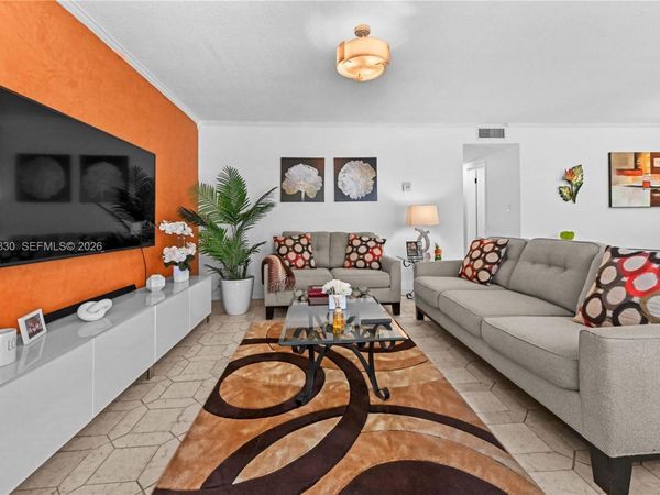 200 NE 12th Ave , Unit 3A, Hallandale Beach, FL 33009