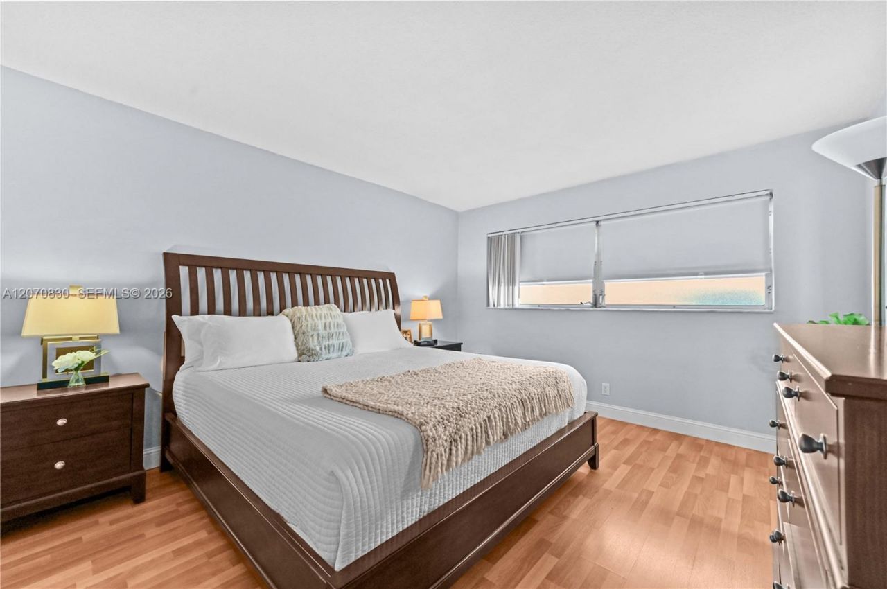 200 NE 12th Ave , Unit 3A, Hallandale Beach, FL 33009 Photo