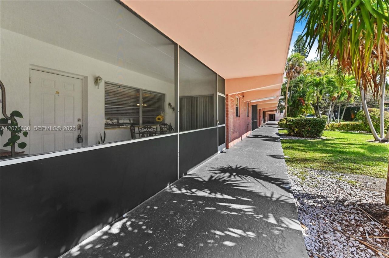 200 NE 12th Ave , Unit 3A, Hallandale Beach, FL 33009 Photo