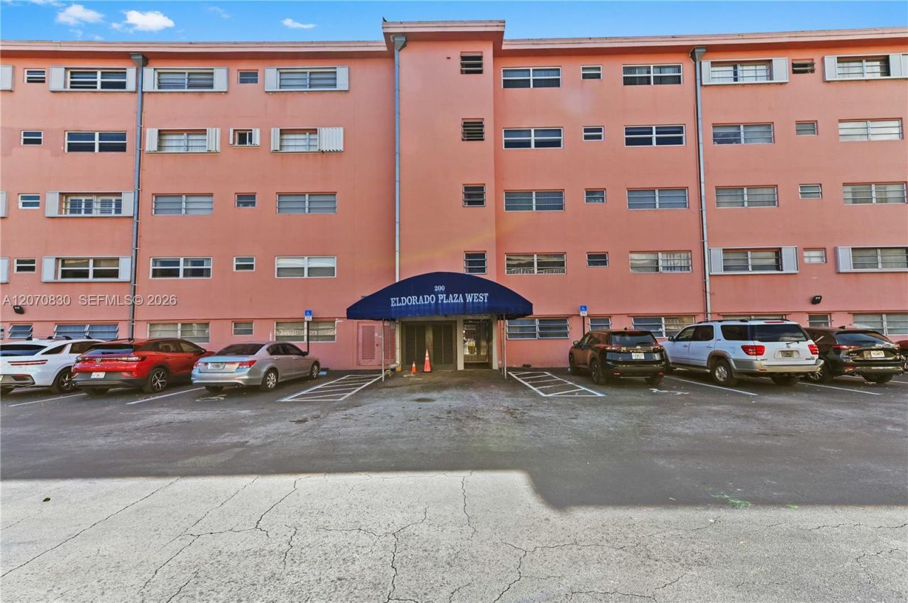 200 NE 12th Ave , Unit 3A, Hallandale Beach, FL 33009 Photo