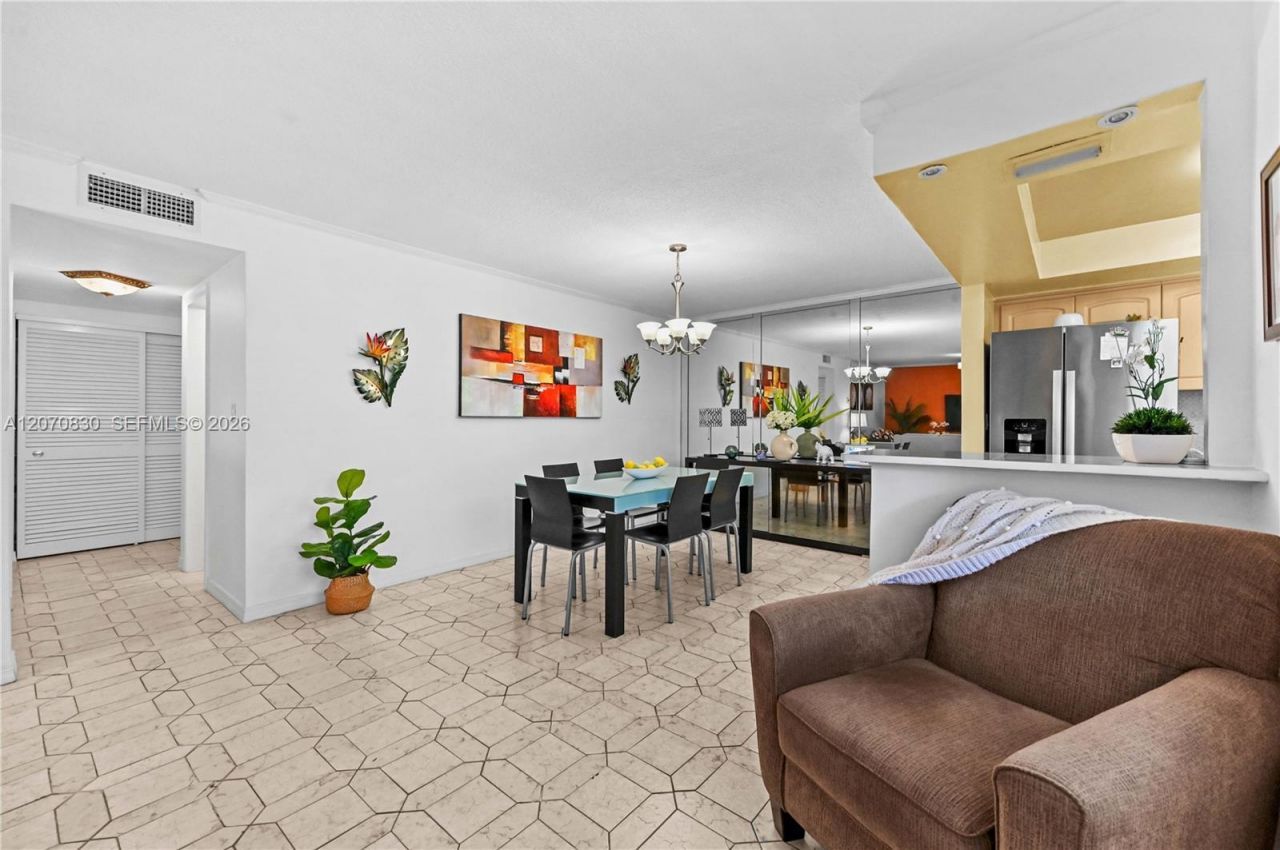 200 NE 12th Ave , Unit 3A, Hallandale Beach, FL 33009 Photo