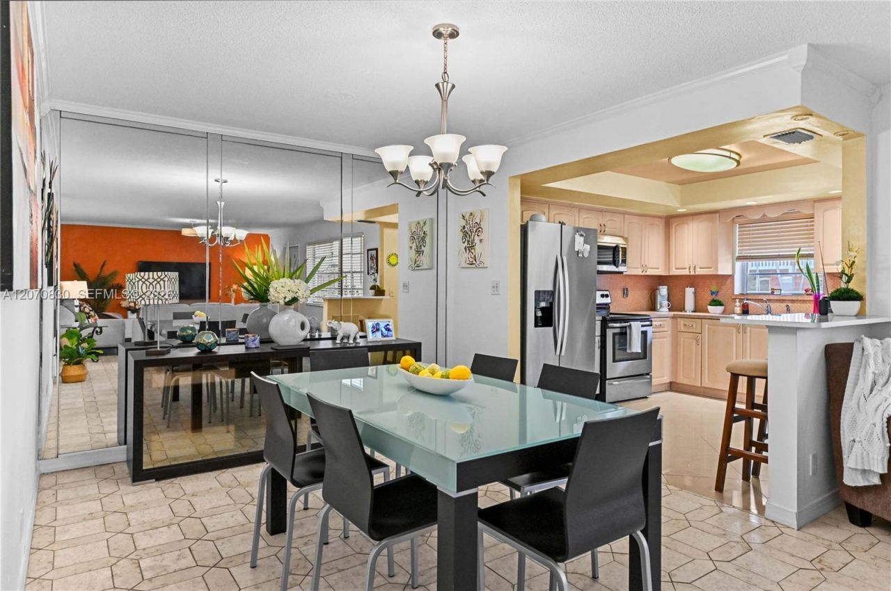 200 NE 12th Ave , Unit 3A, Hallandale Beach, FL 33009 Photo