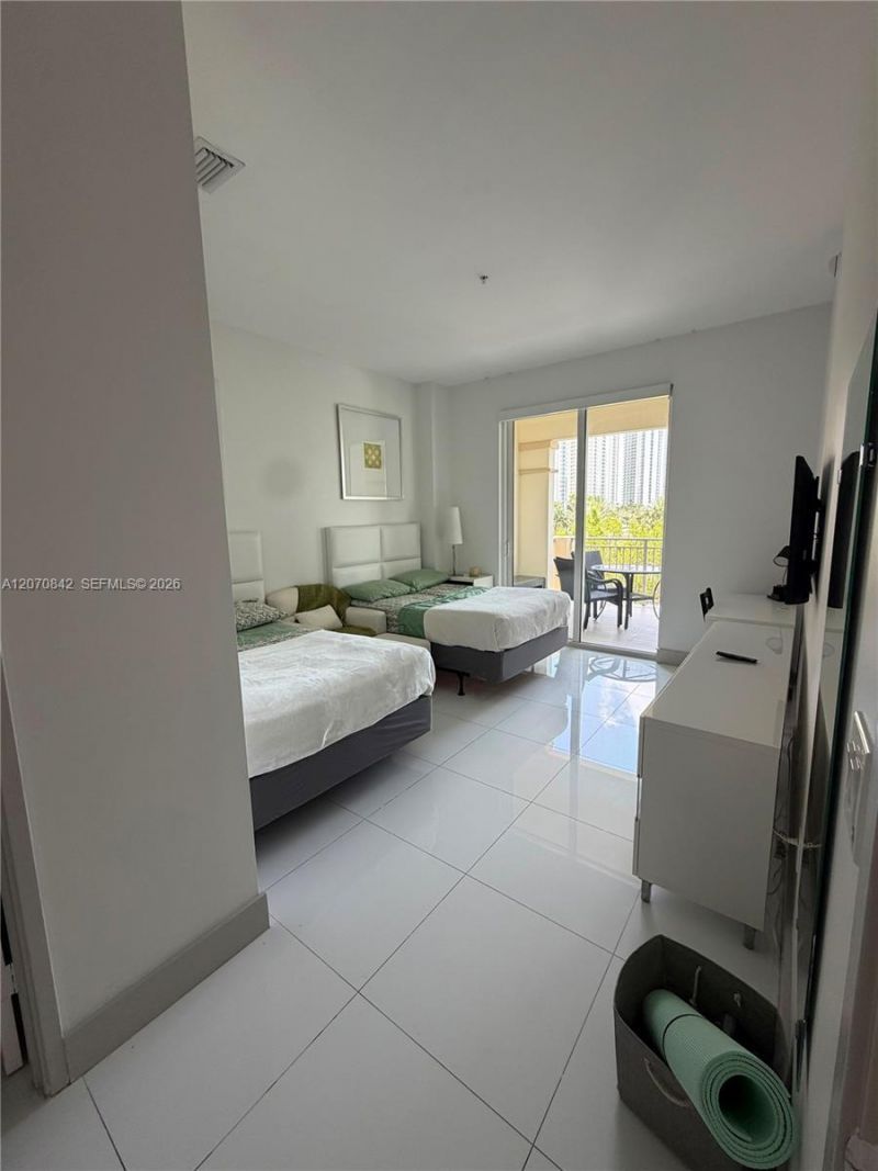 150 Sunny Isles Blvd , Unit 1-TH403, Sunny Isles Beach, FL 33160 Photo