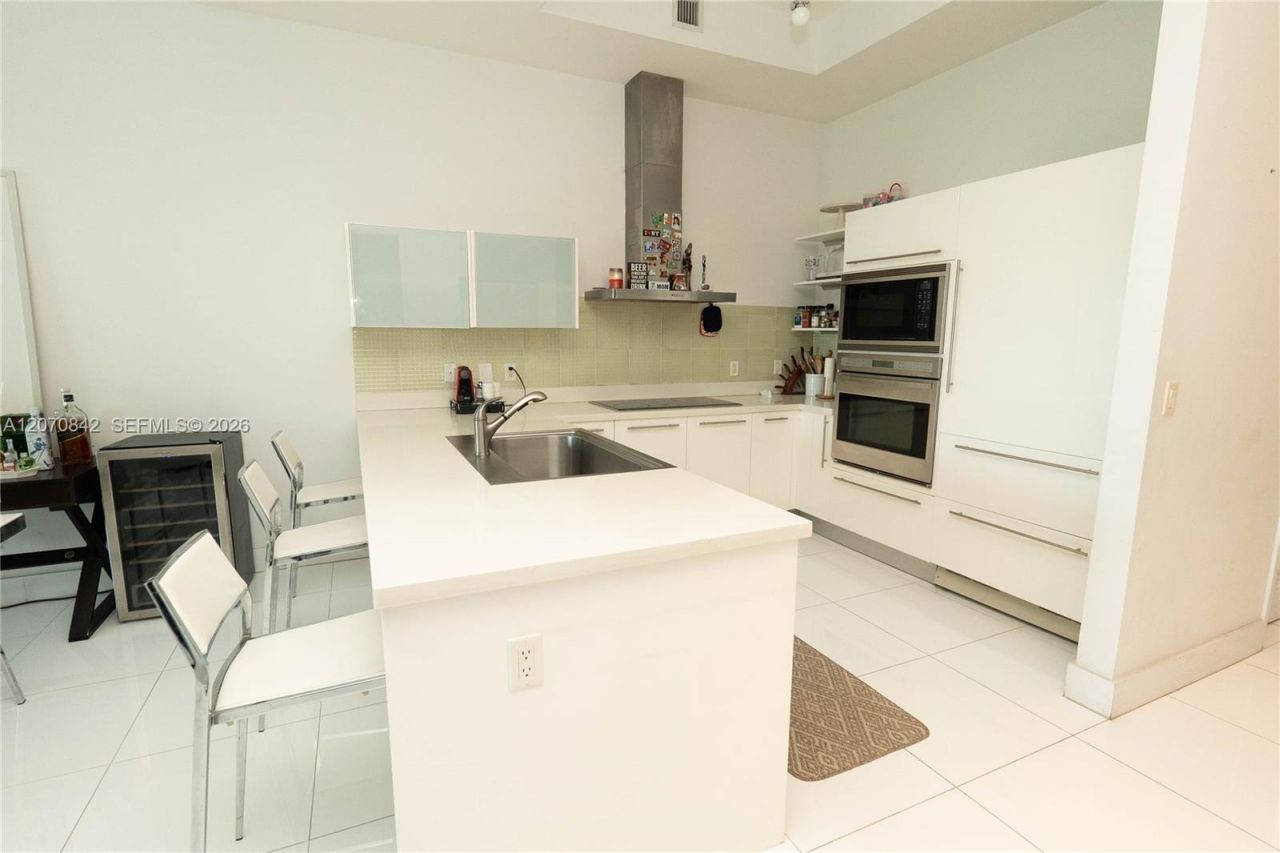 150 Sunny Isles Blvd , Unit 1-TH403, Sunny Isles Beach, FL 33160 Photo
