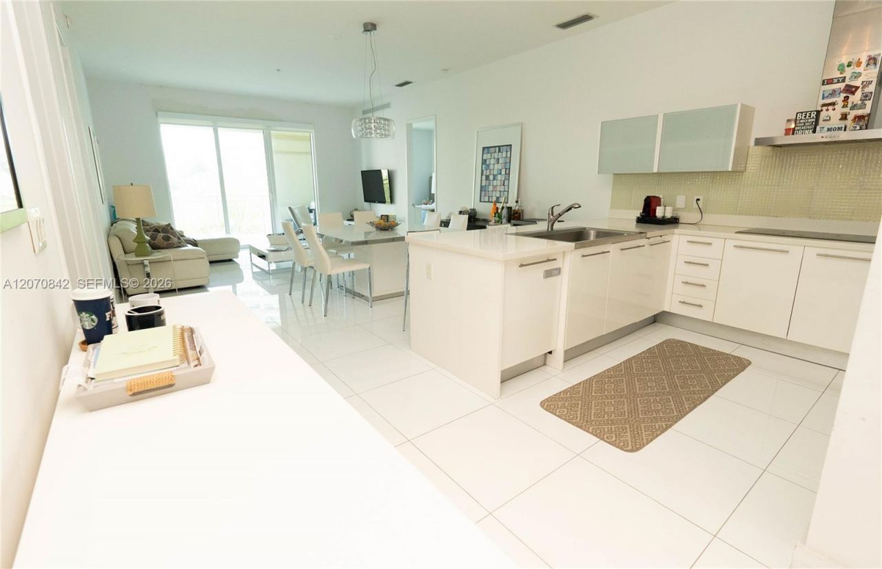 150 Sunny Isles Blvd , Unit 1-TH403, Sunny Isles Beach, FL 33160 Photo