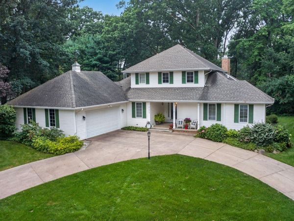 51973 Fall Creek Drive, Granger, IN 46530