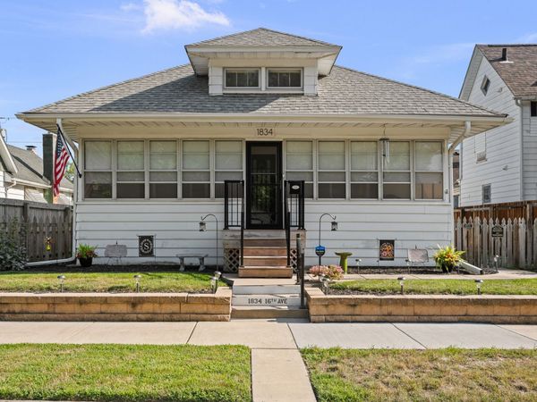 1834 16th Avenue , Moline, IL 61265
